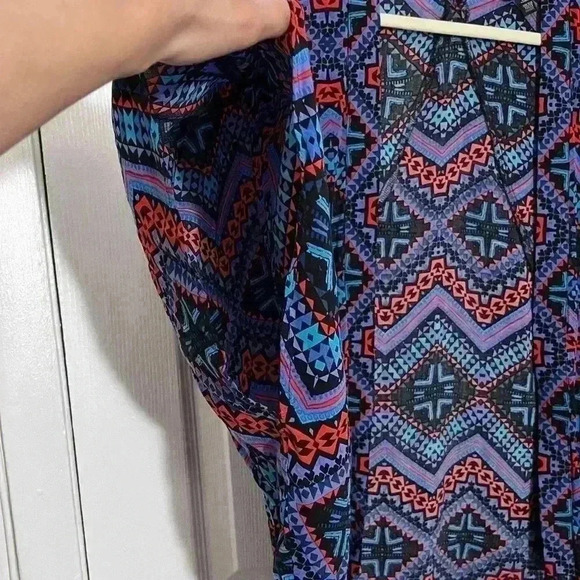 EXPRESS Geometric Purple, red and Turquoise Kimono Top | One size fits all - Picture 6 of 7